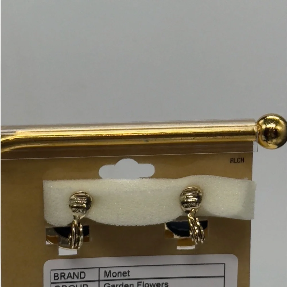 Monet Vintage Clip on Button Earrings Blue - Picture 5 of 5